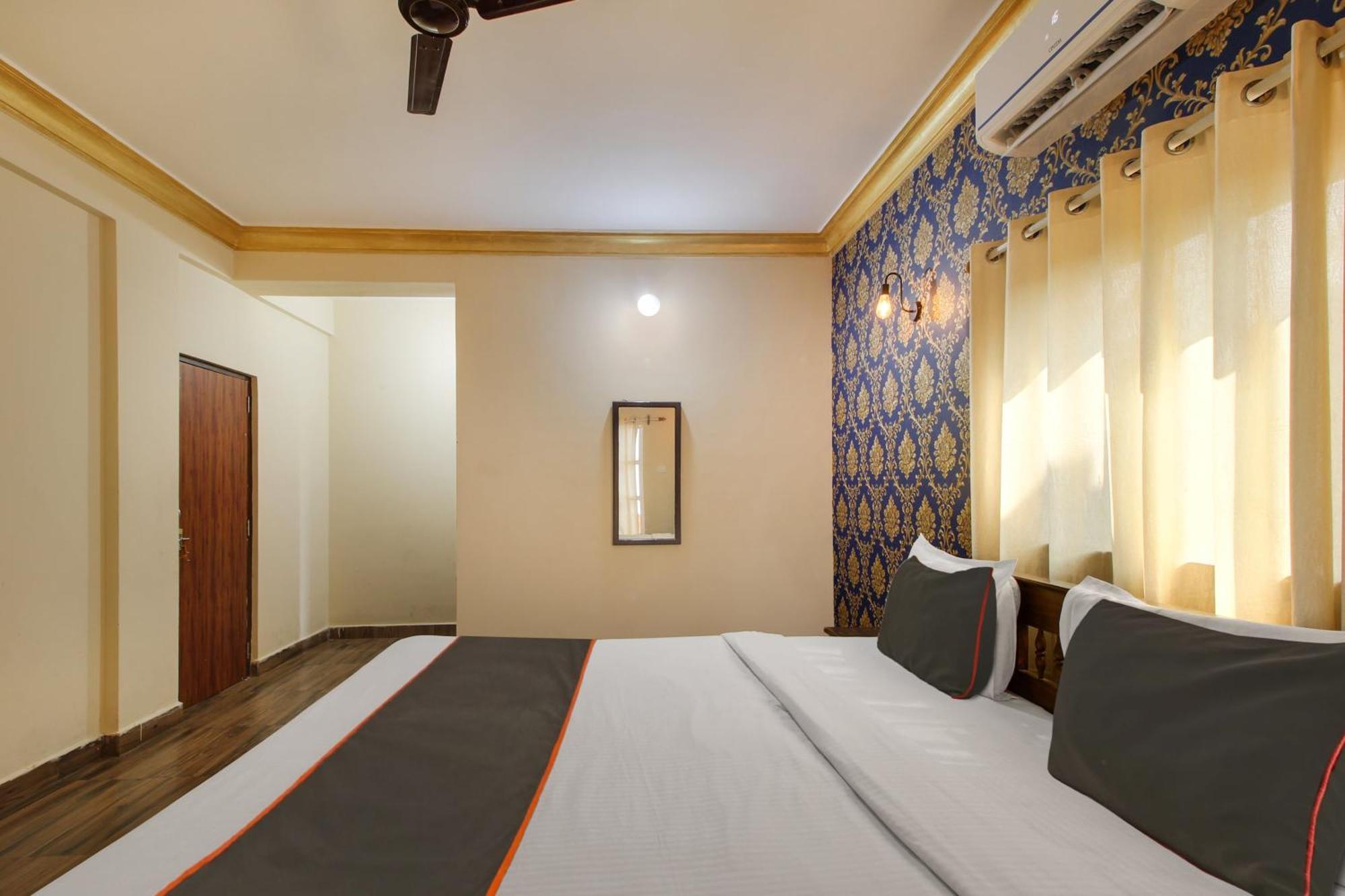 Collection O Romeos Place Baga Beach Calangute Exterior foto